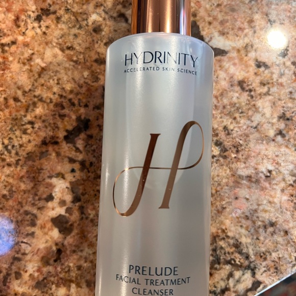 Hydrinity Prelude face cleanser - Picture 2 of 2